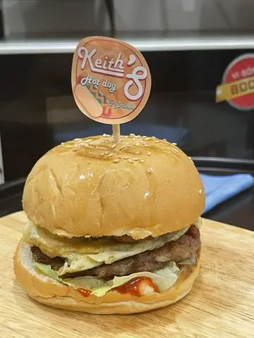 Hình ảnh burger bò trứng phô mai