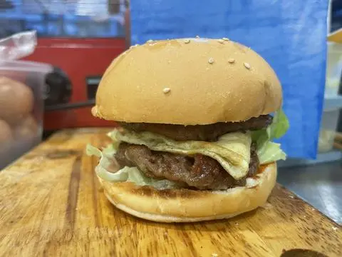 Hình ảnh burger gà phô mai