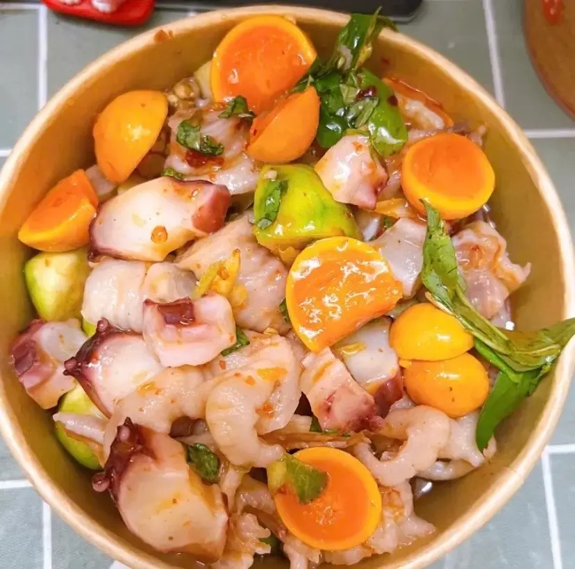 Hình ảnh Tá lả đặc biệt sốt thái (size vừa)