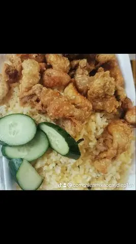 Hình ảnh Cơm chiên da gà