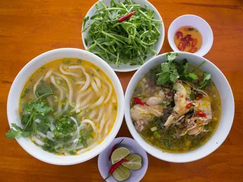 Hình ảnh Bánh Canh Đầu + Lòng Nhỏ