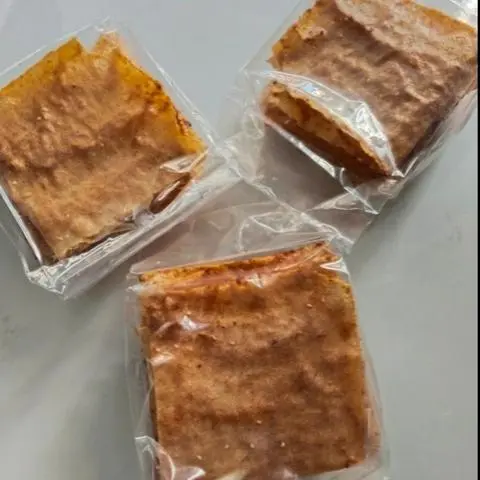 Hình ảnh Bánh Tráng Mắm Ruốc Bịch Nhỏ 