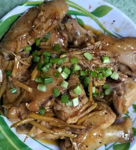 Hình ảnh Cơm gà kho gừng