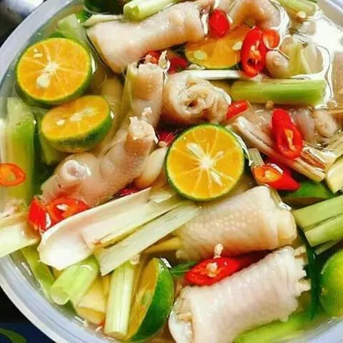 Hình ảnh Chân gà ngâm sả tắc 