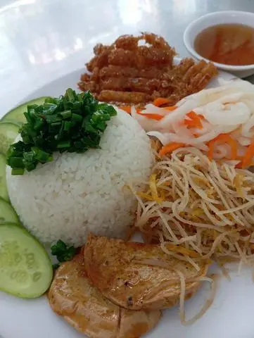 Hình ảnh Cơm Tấm Sườn Bì Chả Chay