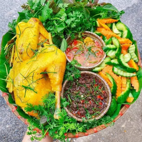 Hình ảnh GÀ Ủ MUỐI HOA TIÊU - NGUYÊN CON ( KHÔNG CHẶT)