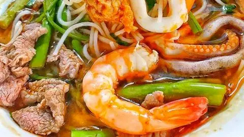 Hình ảnh BÚN THÁI - CHẢ CÁ