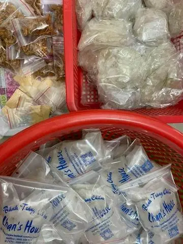 Hình ảnh Bánh tráng dẻo - muối - tỏi phi - sate