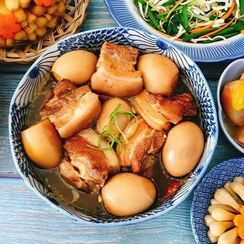 Hình ảnh Cơm Thịt Kho Trứng 