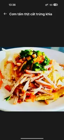 Hình ảnh Cơm tấm thịt cắt trứng khìa 