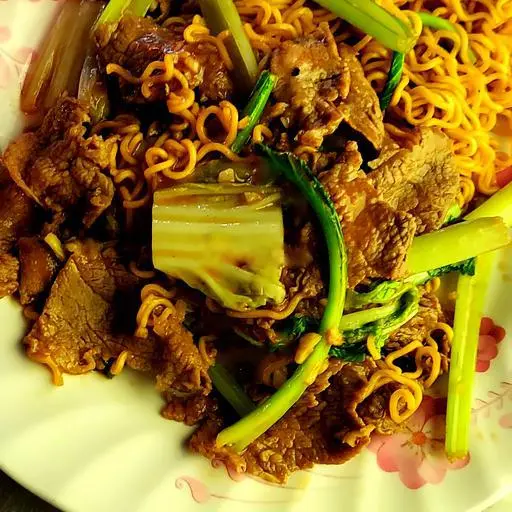 Hình ảnh Mì gói xào bò