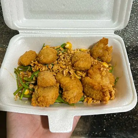 Hình ảnh Mì Gà Viên Sốt Cay