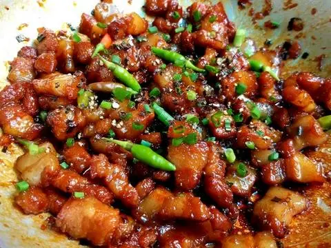 Hình ảnh Cơm thịt kho tiêu