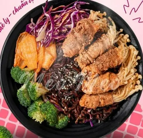 Hình ảnh Mì xào tương đen Bò Cuộn Nấm