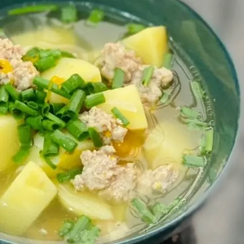 Hình ảnh Canh khoai tây thịt bằm