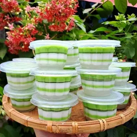 Hình ảnh Rau câu dừa- lá dứa