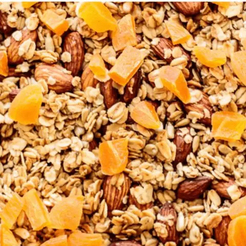Hình ảnh Granola hạt mix yến mạch sấy mật ong túi 100g