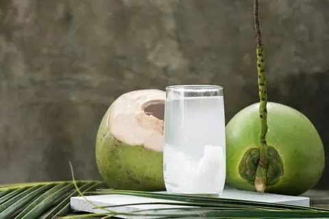 Hình ảnh Dừa tươi + đá + đường