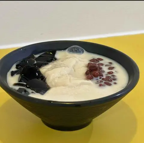 Hình ảnh Tàu Hũ Đá Đậu Đỏ Sương Sáo - Tofu with Red Beans and Grass Jelly
