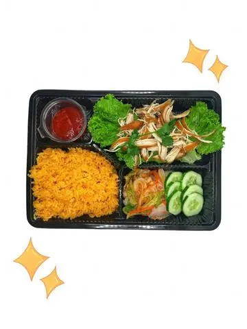 Hình ảnh Cơm chiên ức gà xé sốt chua cay