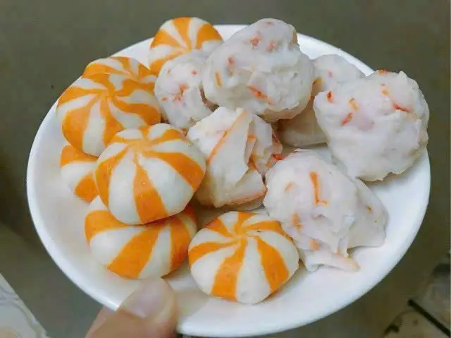Hình ảnh Bánh bao trứng cá 3 viên