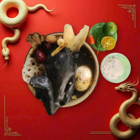 Hình ảnh Gà Ác Lộn 