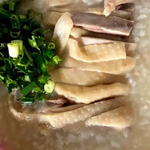 Hình ảnh Cháo đùi gà đặc biệt