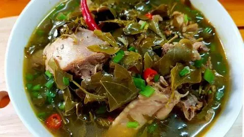 Hình ảnh Canh gà lá giang