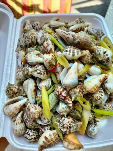 Hình ảnh Ốc Nhảy Hấp Sả 