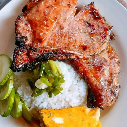 Hình ảnh Cơm tấm sườn chả