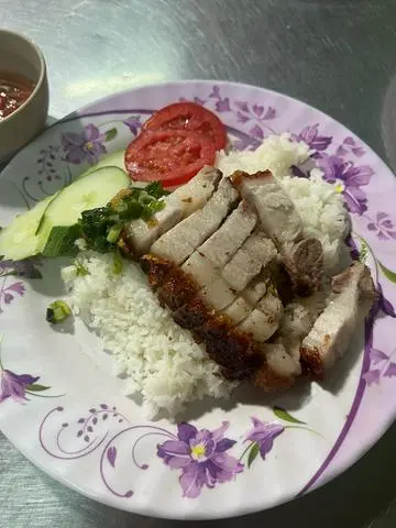 Hình ảnh Cơm Đặc biệt( heo quay - xá xíu)