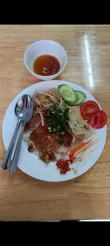 Hình ảnh cơm sườn bì, chả 