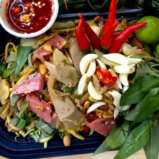 Hình ảnh Nem chả cây trộn lớn