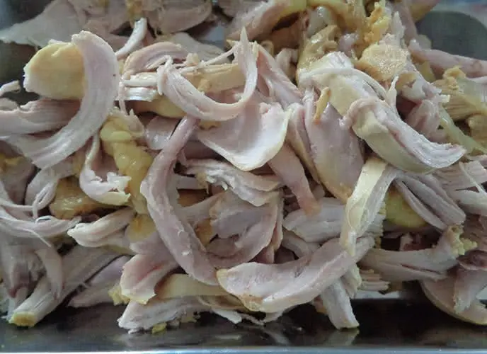 Hình ảnh Gà xé thêm
