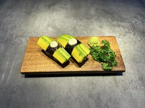 Hình ảnh Sushi bơ - A12