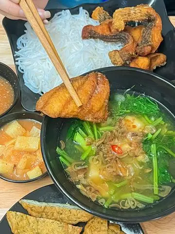 Hình ảnh Bún cá chan đầy đủ