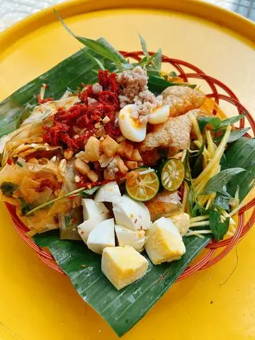 Hình ảnh Bánh tráng muối tỏi Gu Tui full topping