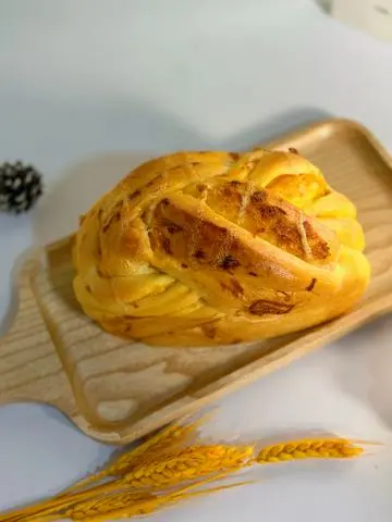 Hình ảnh Bánh mì Chà bông sốt trứng muối