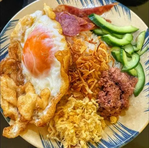 Hình ảnh xôi trứng & chà bông ( topping đầy đủ)