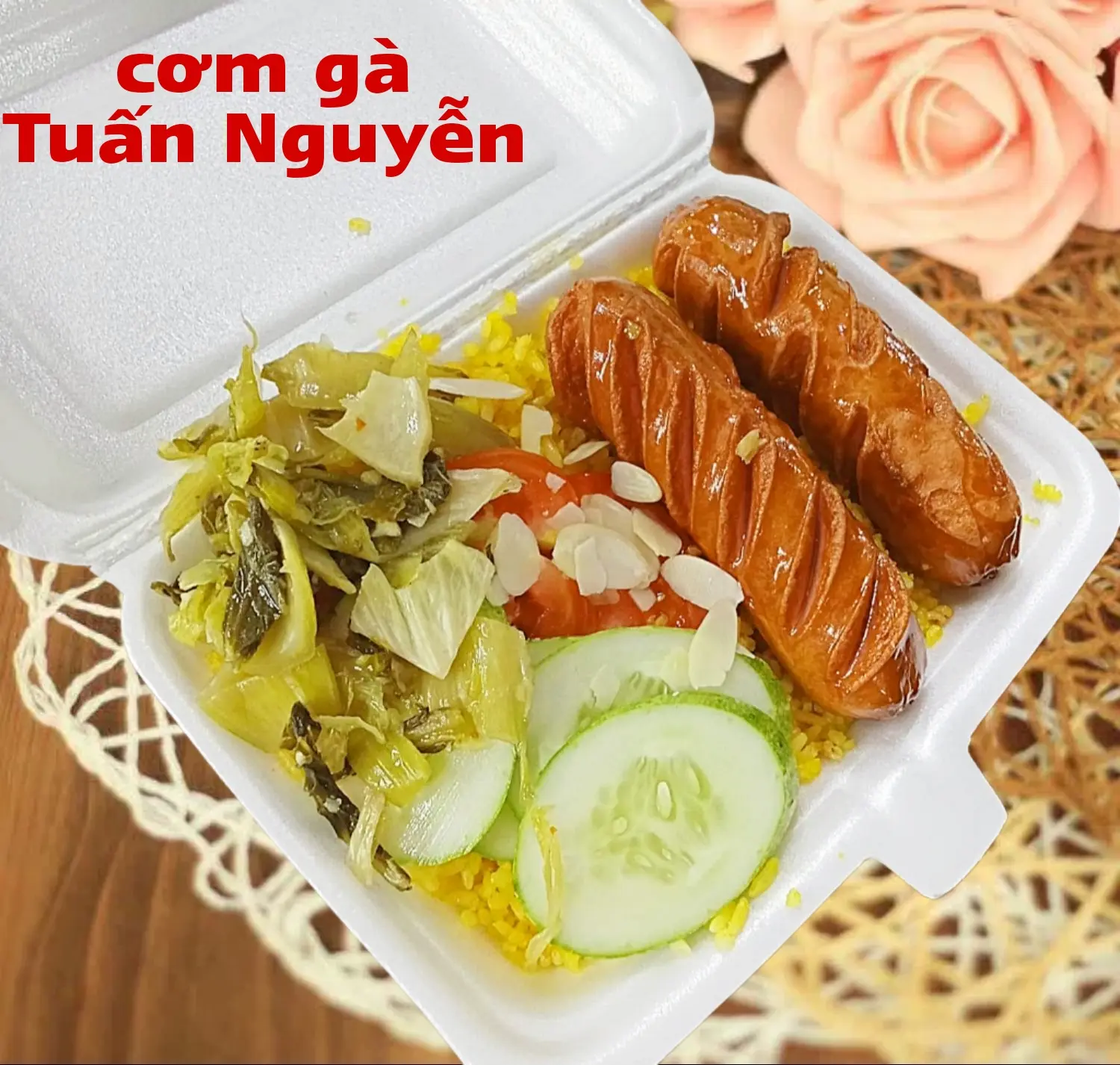 Hình ảnh Cơm chiên xúc xích đức
