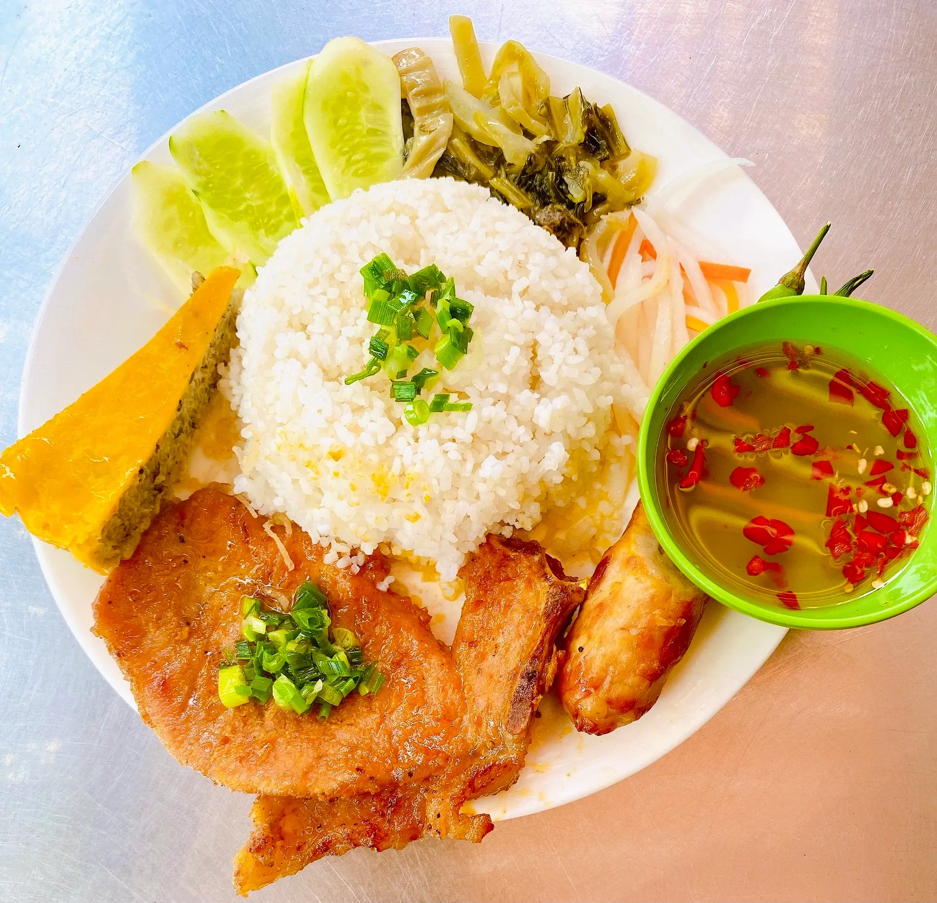 Hình ảnh Cơm Tấm Sườn Chả Nem Nướng