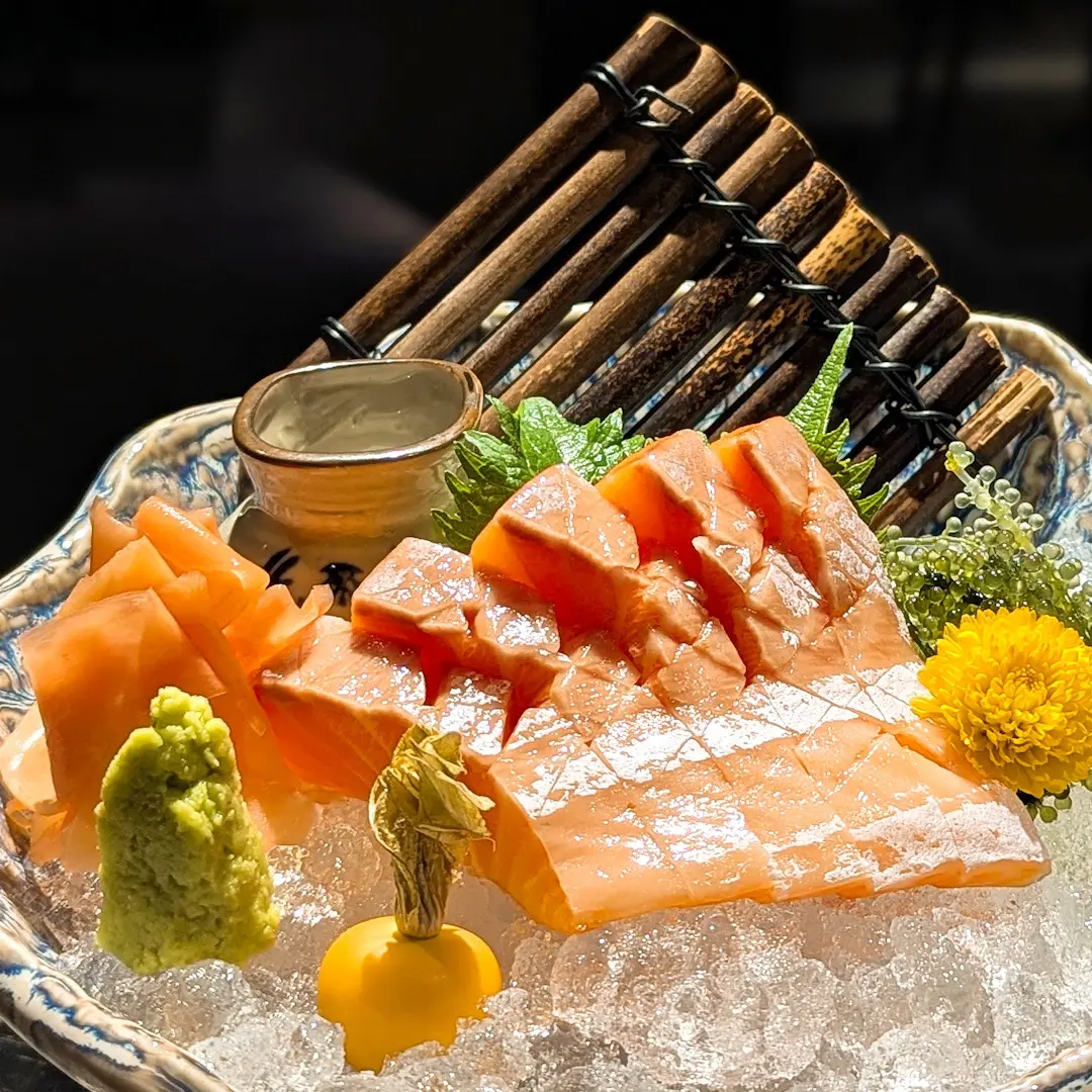 Hình ảnh Bụng cá hồi sashimi - Salmon belly