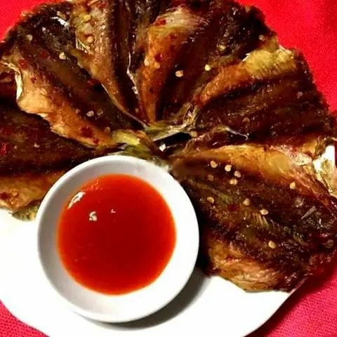 Hình ảnh Cá Chỉ Vàng Nướng 