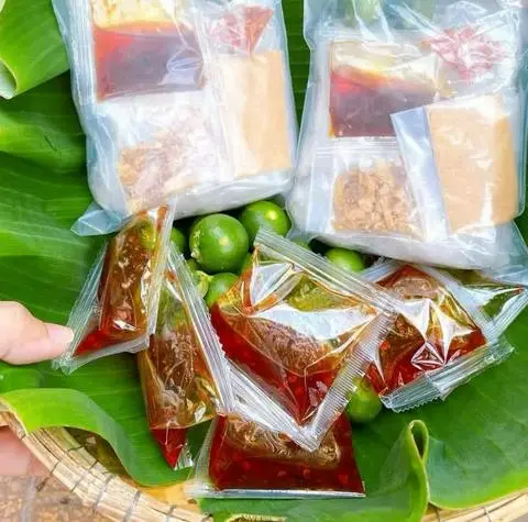Hình ảnh Bánh tráng dẻo bơ sate muối bò cay
