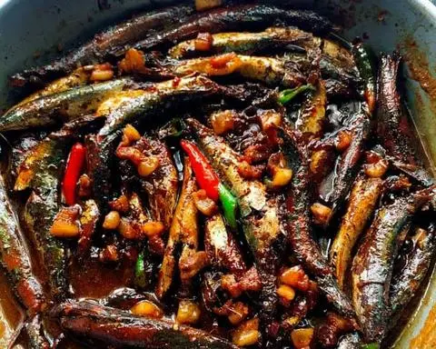Hình ảnh Combo12: Cơm, cá nục kho khô…