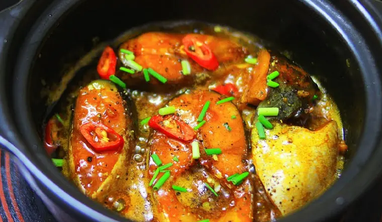 Hình ảnh Cơm cá basa kho tiêu