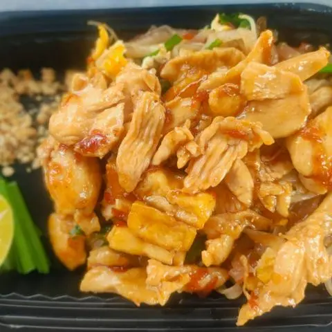 Hình ảnh Pad Thái Gà 