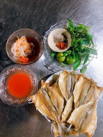 Hình ảnh Khô cá chỉ vàng nướng