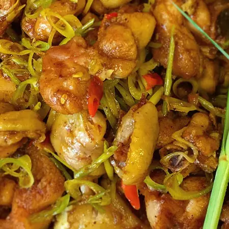Hình ảnh Cơm + Gà kho sả ớt