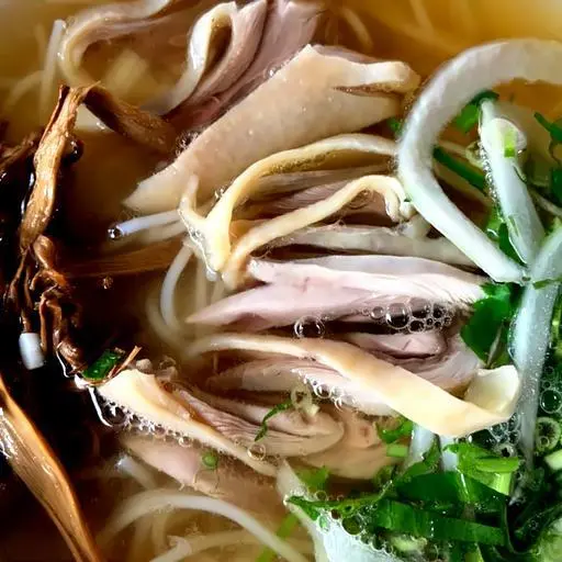 Hình ảnh Bún đùi gà đặc biệt